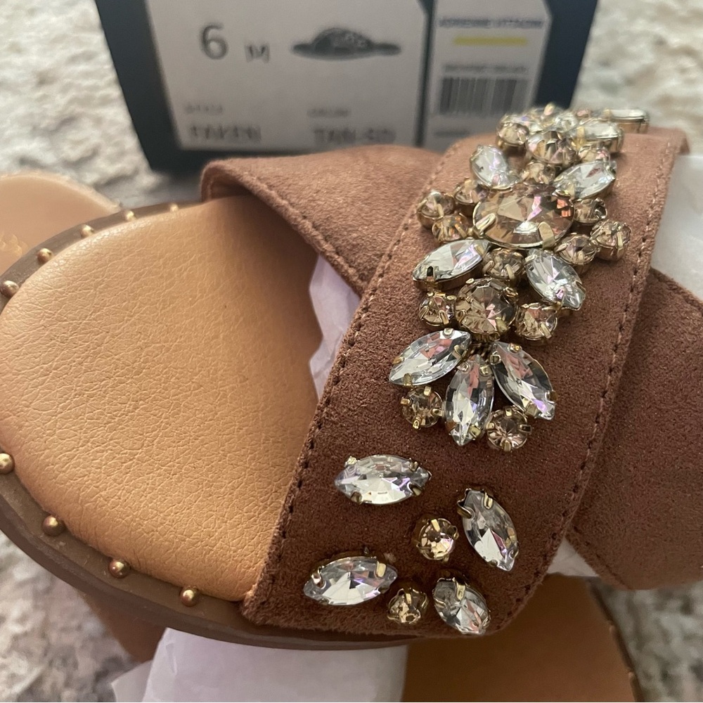 Adrienne Vittadini Crystal embellished slide sandal size 6m